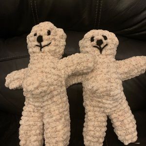 Hand made teddy bears.  Super soft.  Velvet yarn, perfect gift.  Many colors.